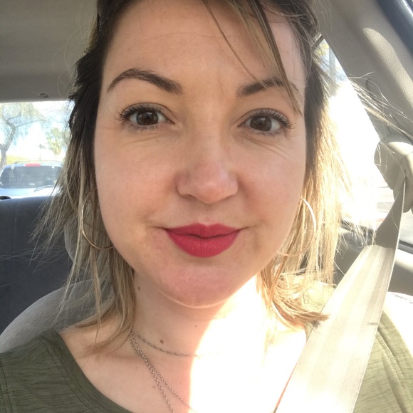 Meet your Posher, Allison - Picture 2 of 3